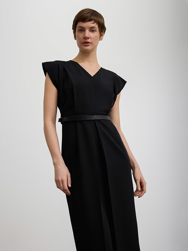BGN Kleid in Schwarz günstig kaufen