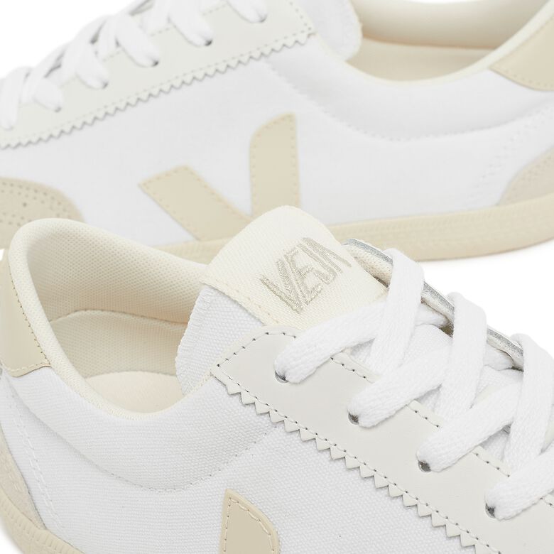 Veja Wmns Volley white pierre