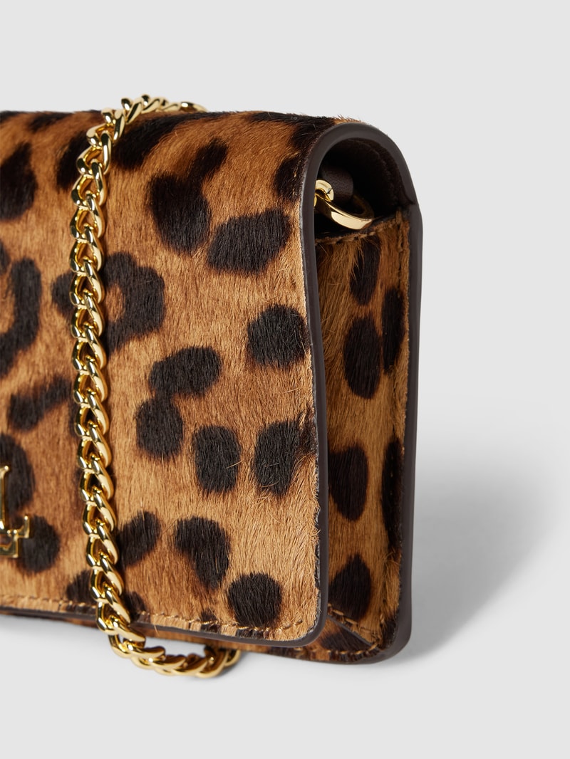 Clutch mit Animal-Print in schwarz