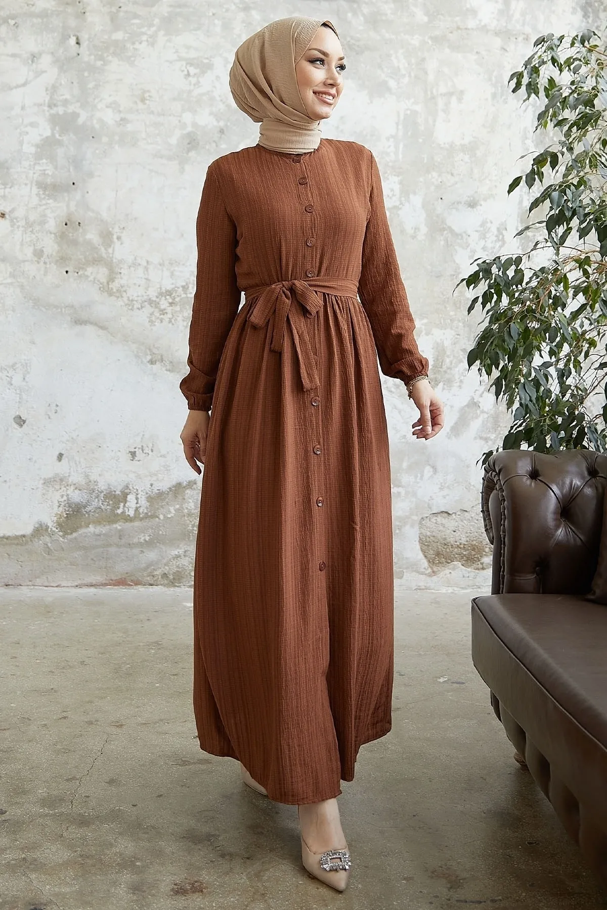 InStyle  Lemina-Kleid mit Gürtel – Bitterbraun