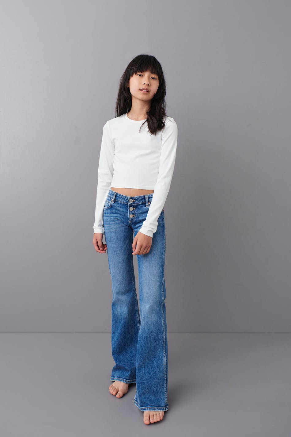 Low waist flare button jeans