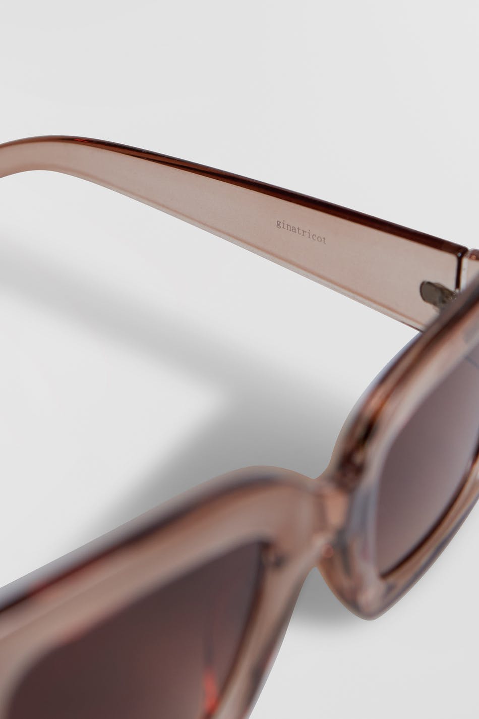 Square shaped sunglasses