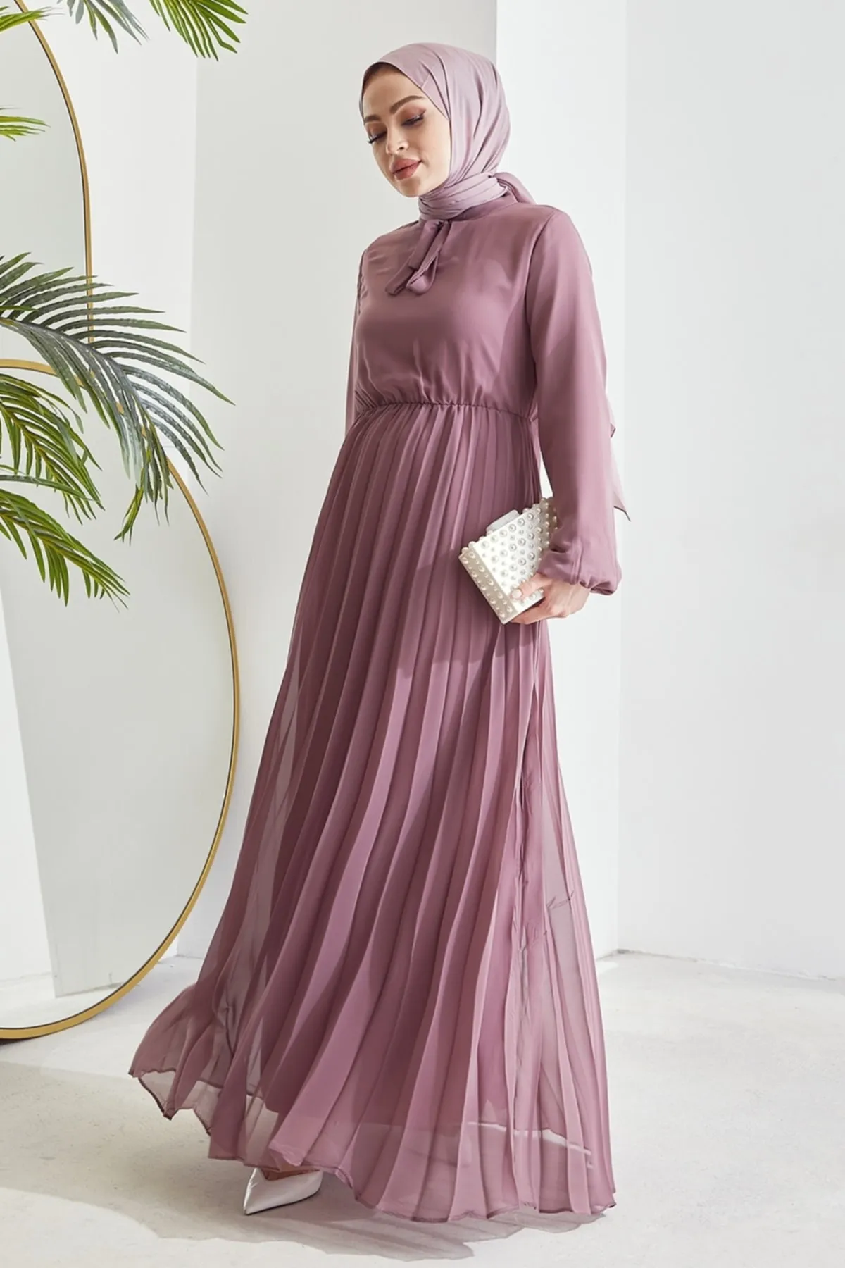 InStyle  Plissiertes Limelda-Chiffon-Hijab-Kleid – Staubige Rose