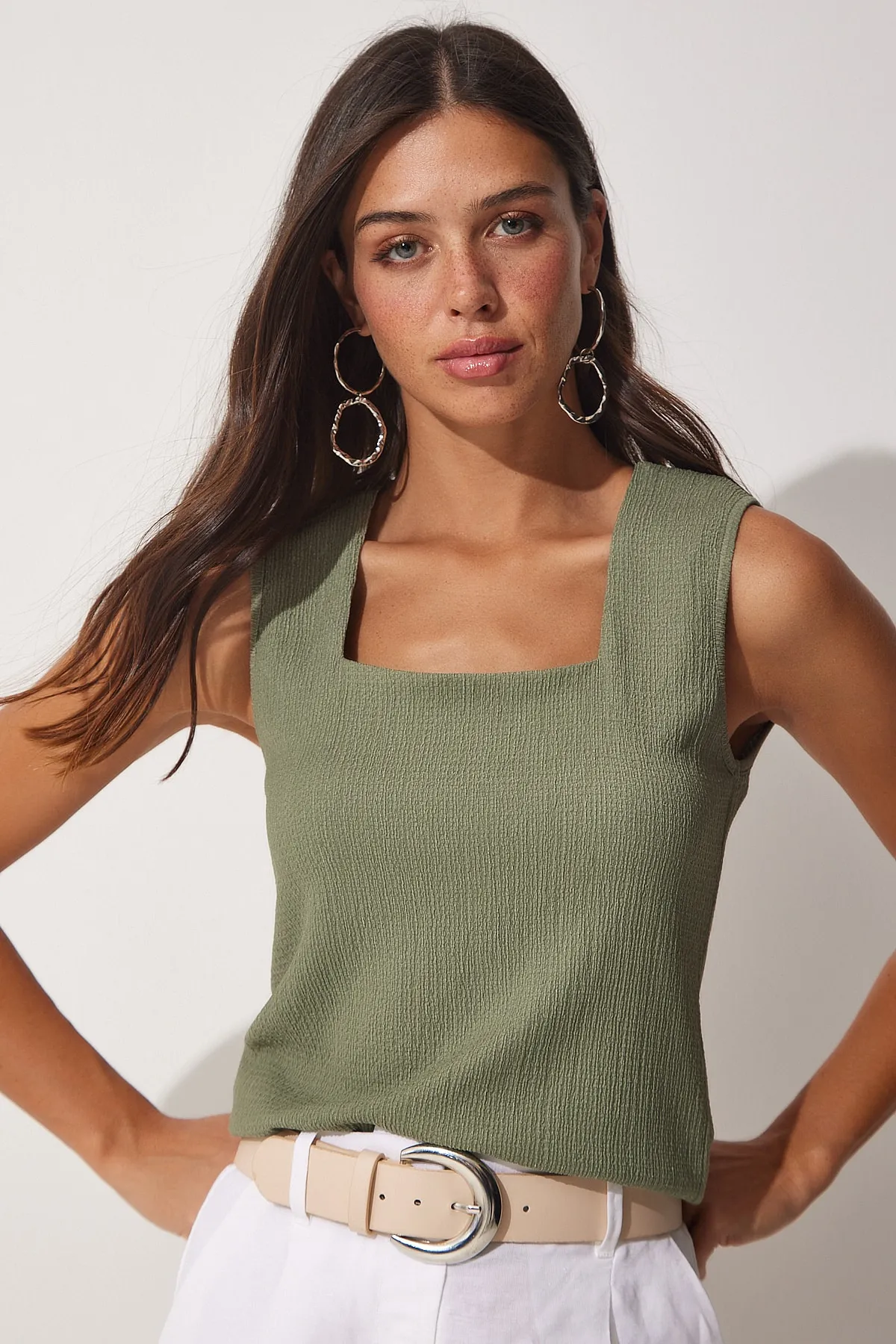 Happiness İstanbul  Grüne Damen-Strickbluse mit quadratischem Ausschnitt DD01200