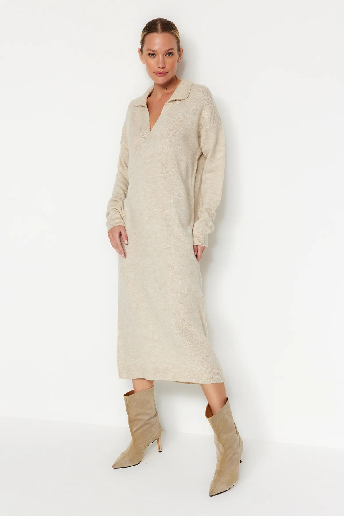 Trendyol Collection  Taş Nachhaltigeres Midi-Strickkleid TWOAW24EL00520