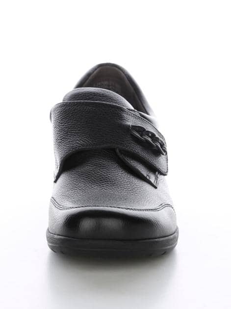 Klettslipper mit Kettendetail