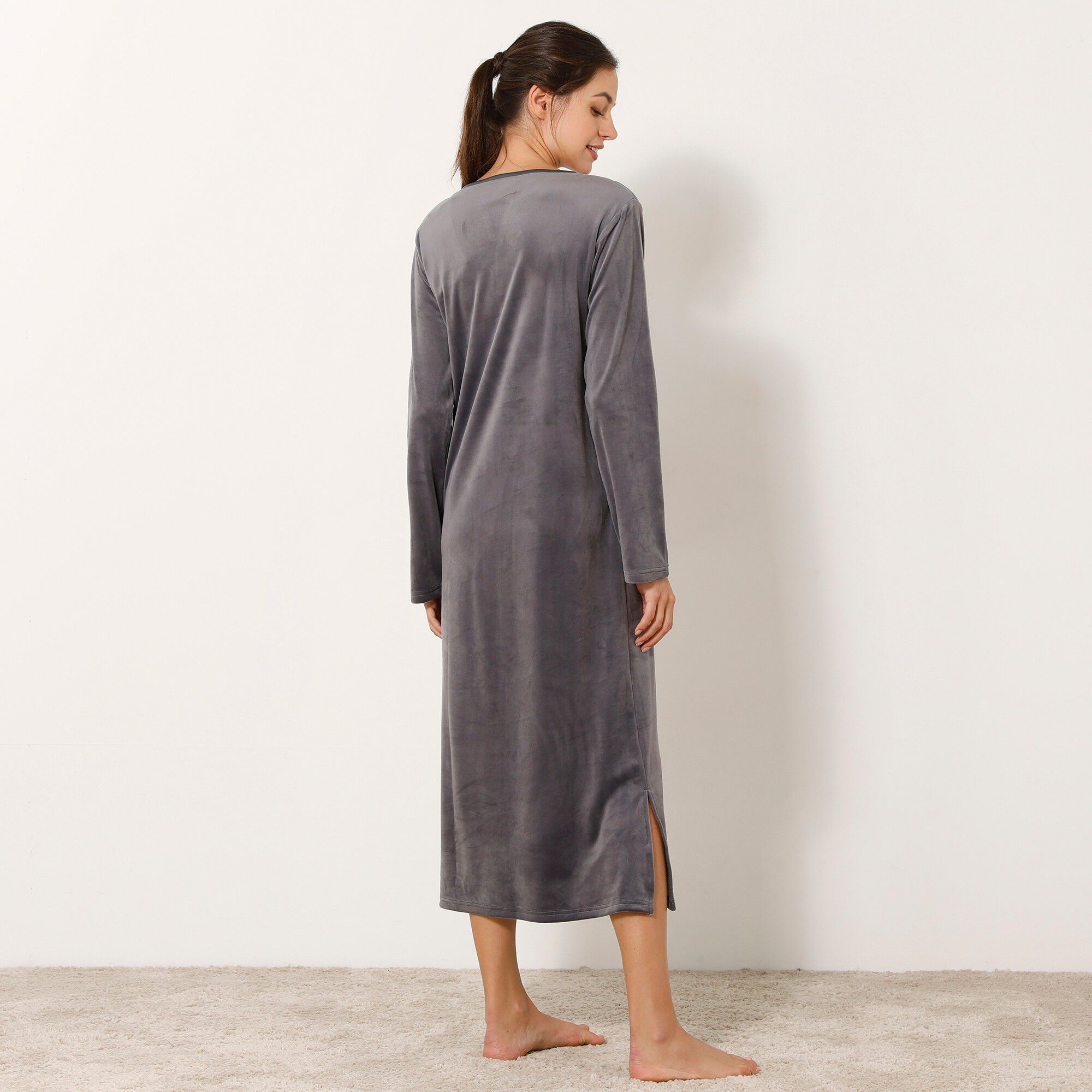 Chemise de nuit velours brodé