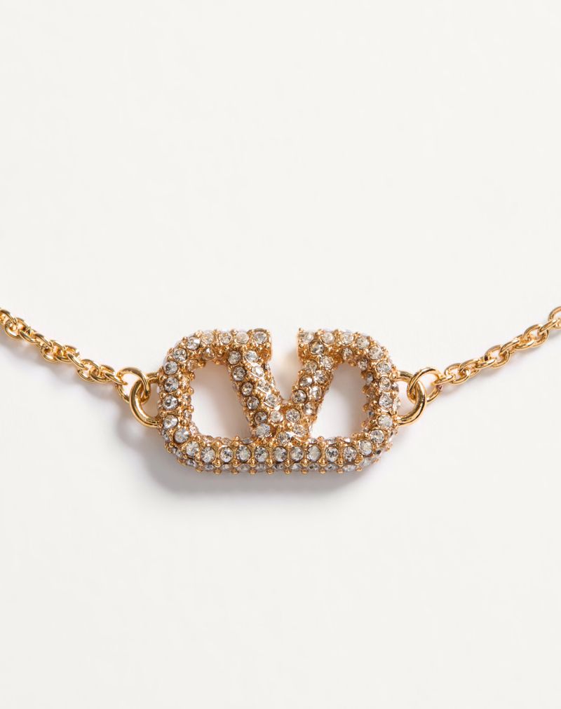Colar com pingente VLogo Signature em metal, cristais Swarovski® e pérolas.
