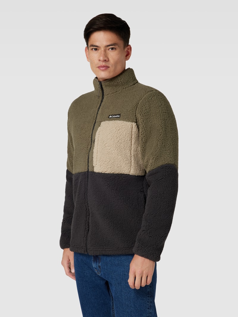 Sweatjacke mit Teddyfell Modell 'Mountain Side' in olivgrün