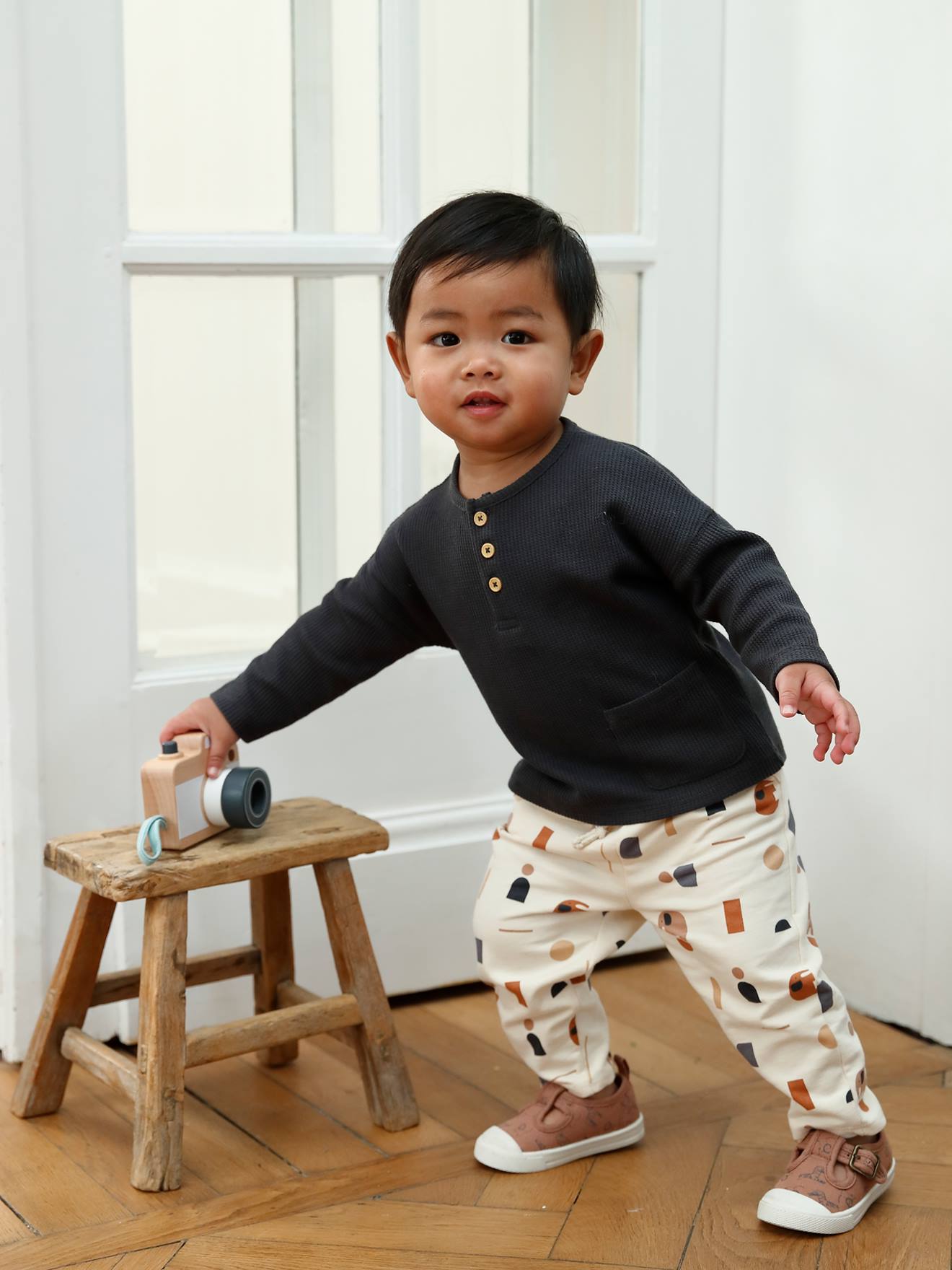 Ensemble bébé T-shirt et pantalon en molleton gris béton