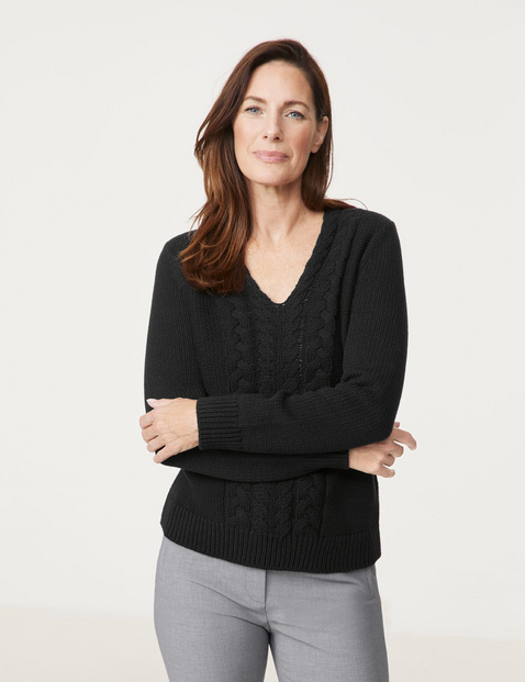 Pullover mit Zopfmuster