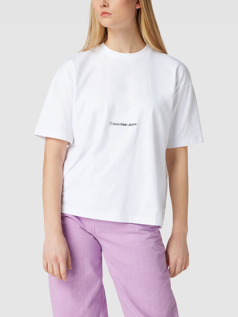 T-Shirt mit Label-Stitching in weiß