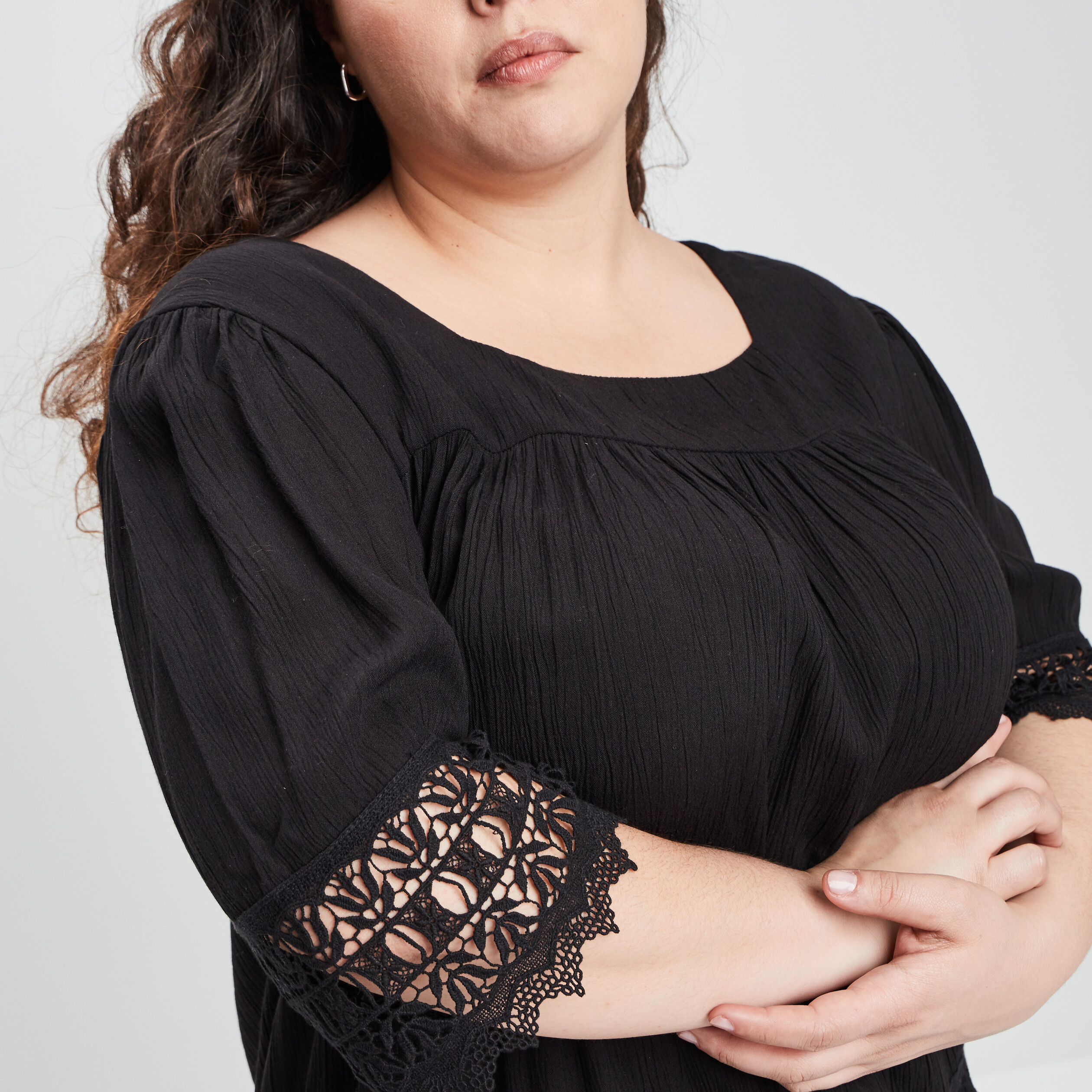 Blouse manches courtes noir femme grande taille | La Halle