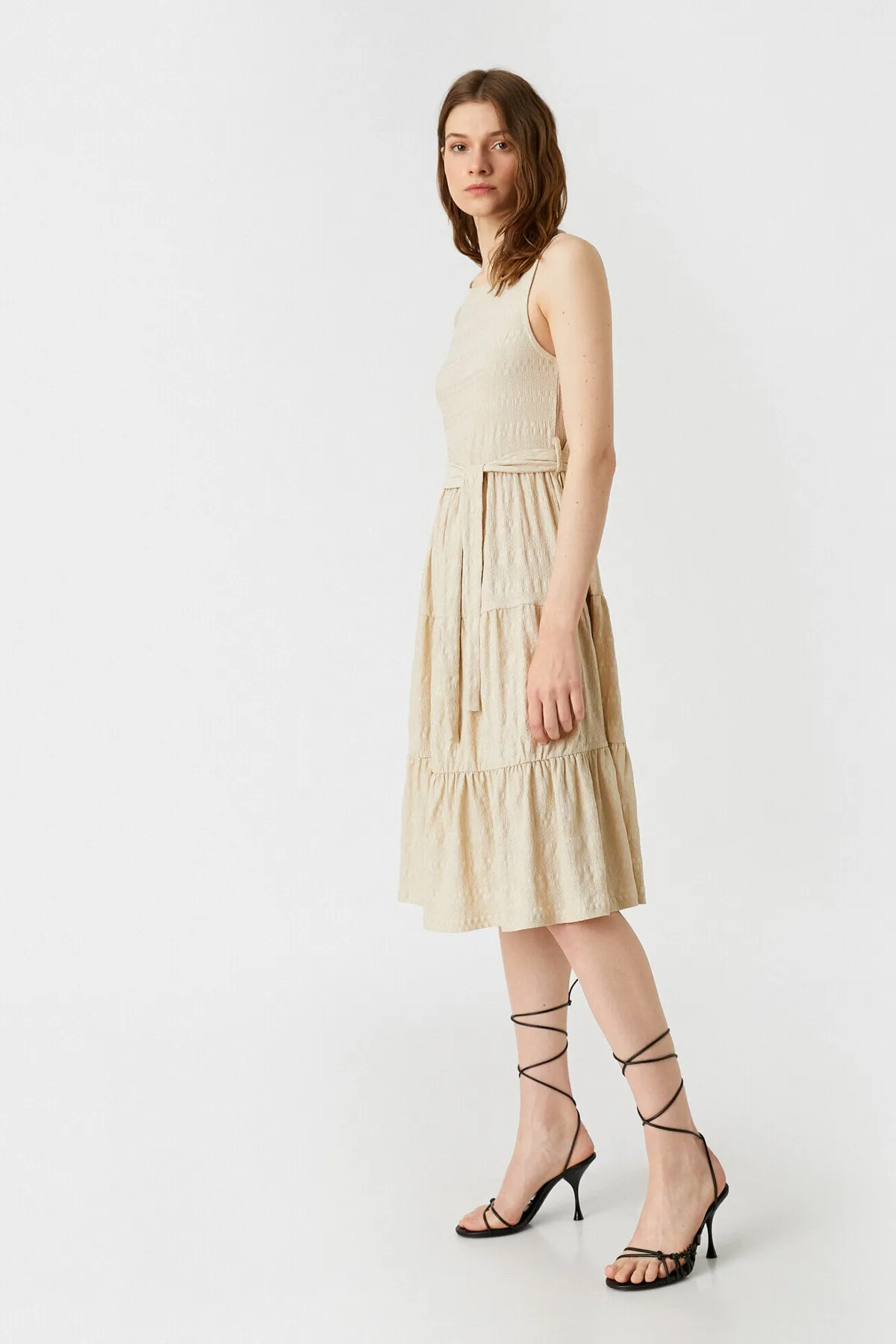 Koton  Midi-Kleid mit mehrlagigem Gürtel