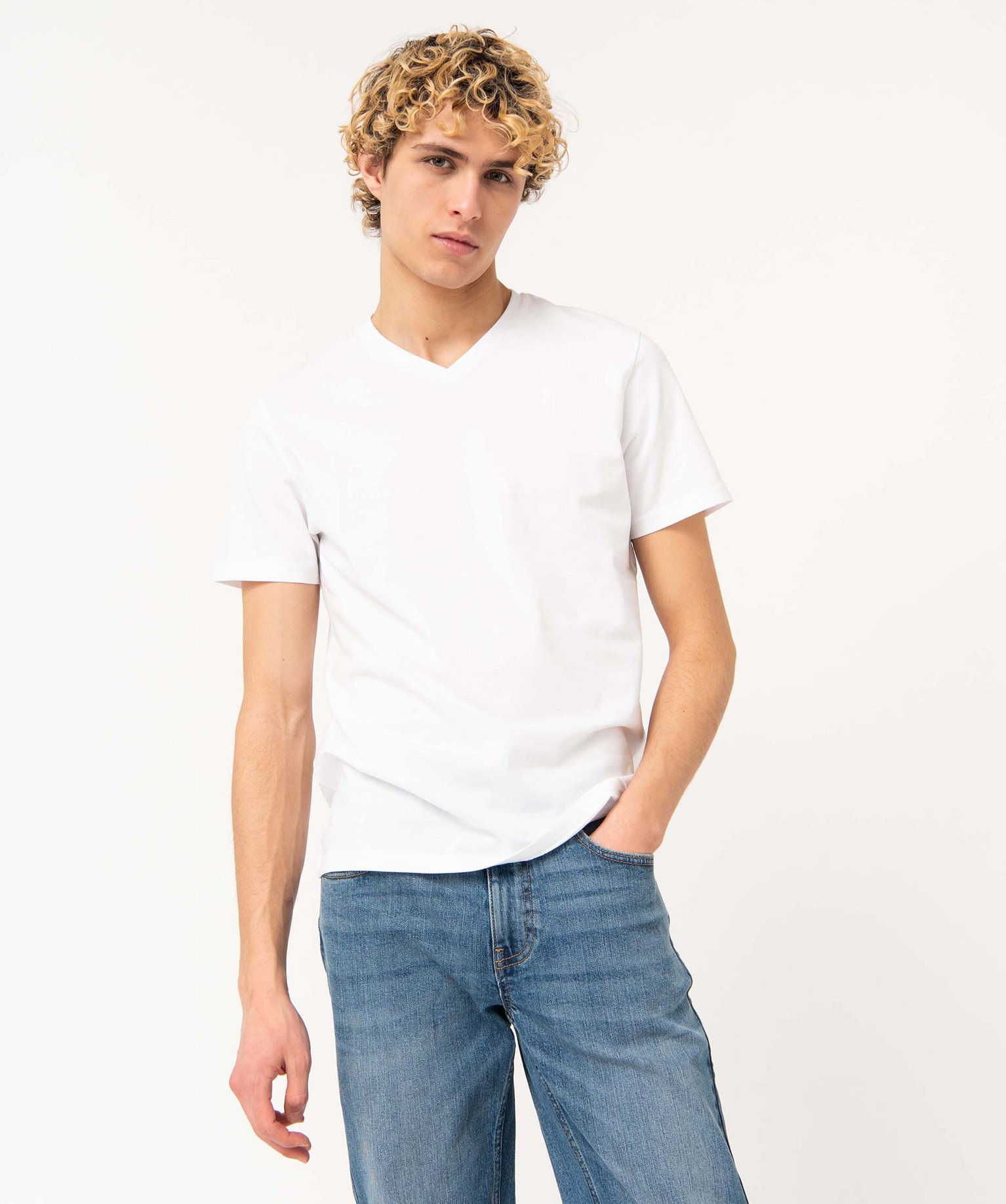 Tee-shirt homme à manches courtes et col V blanc | GEMO