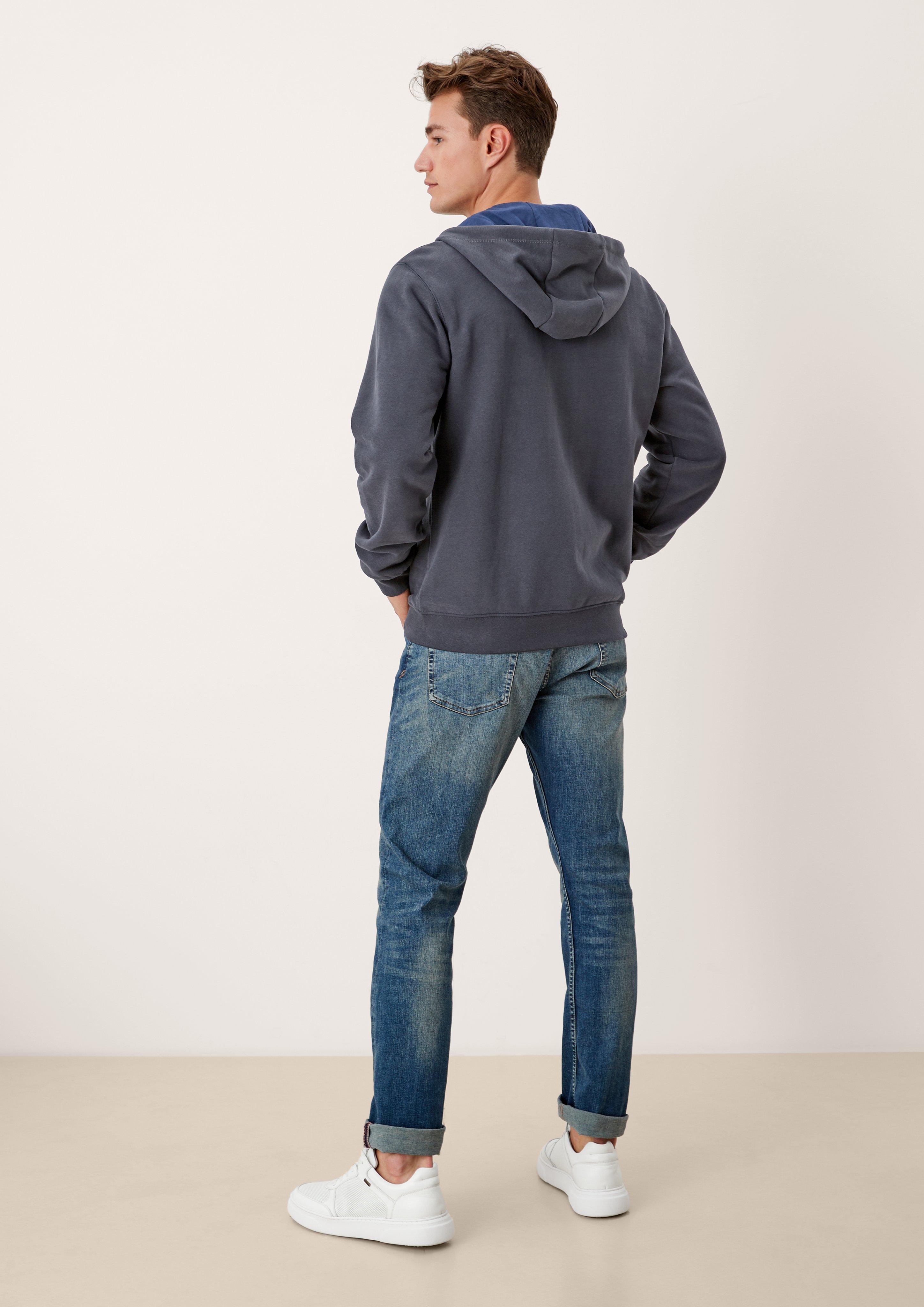 Sweatjacke mit Kapuze  03.899.43.3653-5910