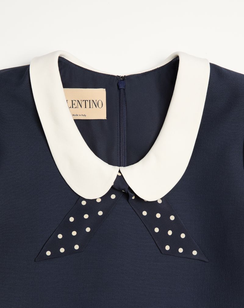 Vestido curto de crepe de alta costura