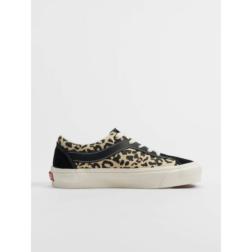 Vans Bold VN0A5DYATYQ / schwarz