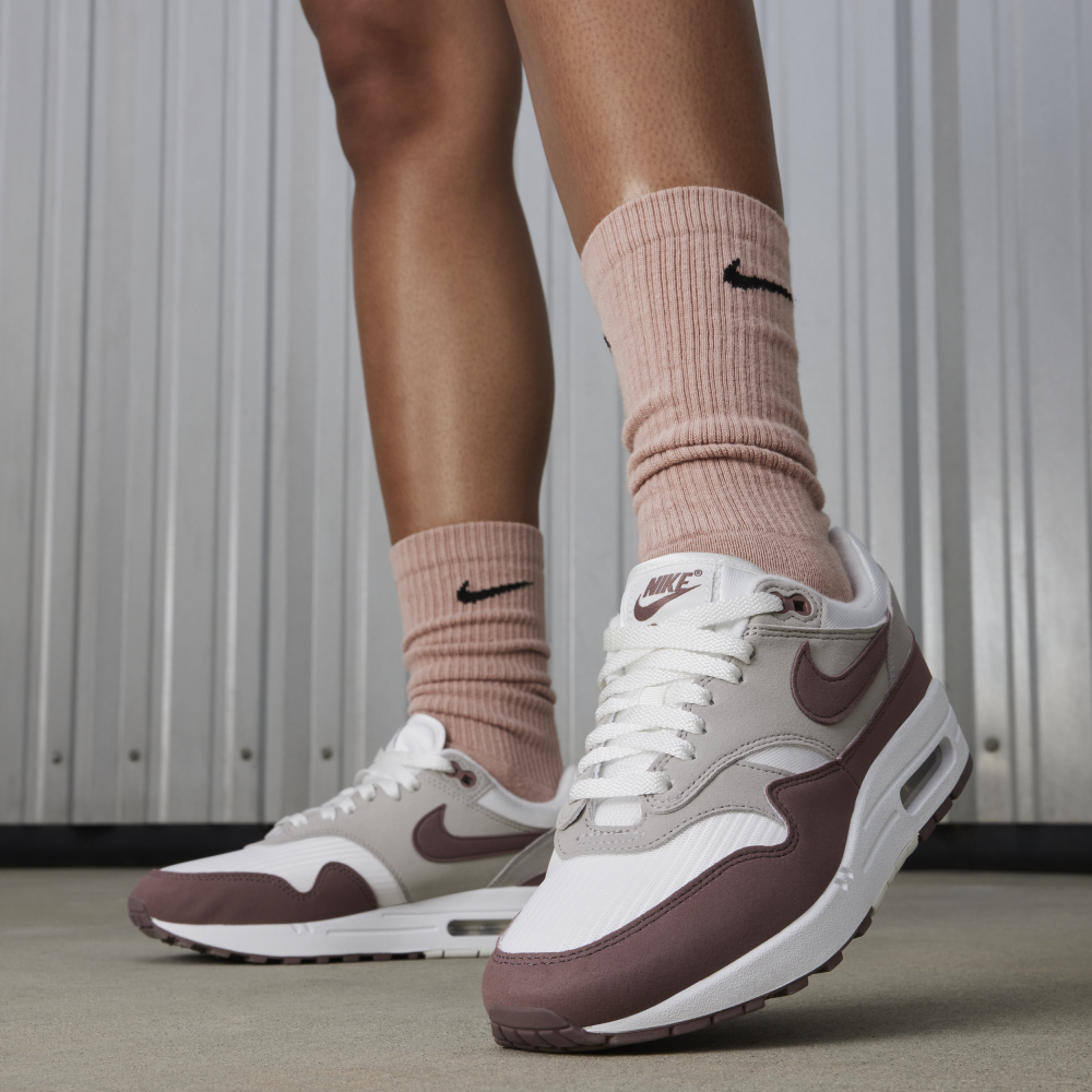 Nike Air Max 1 DZ2628-104 / weiss