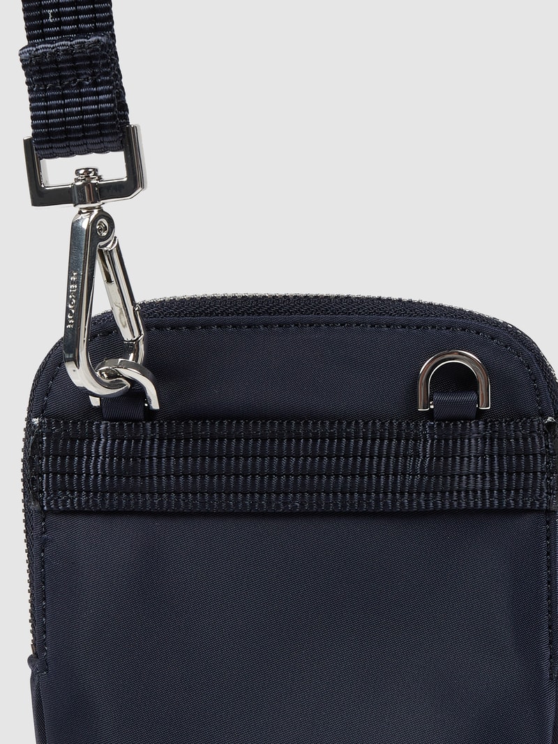 Handytasche mit Logo Modell 'Verbier Play Johanna' in marineblau