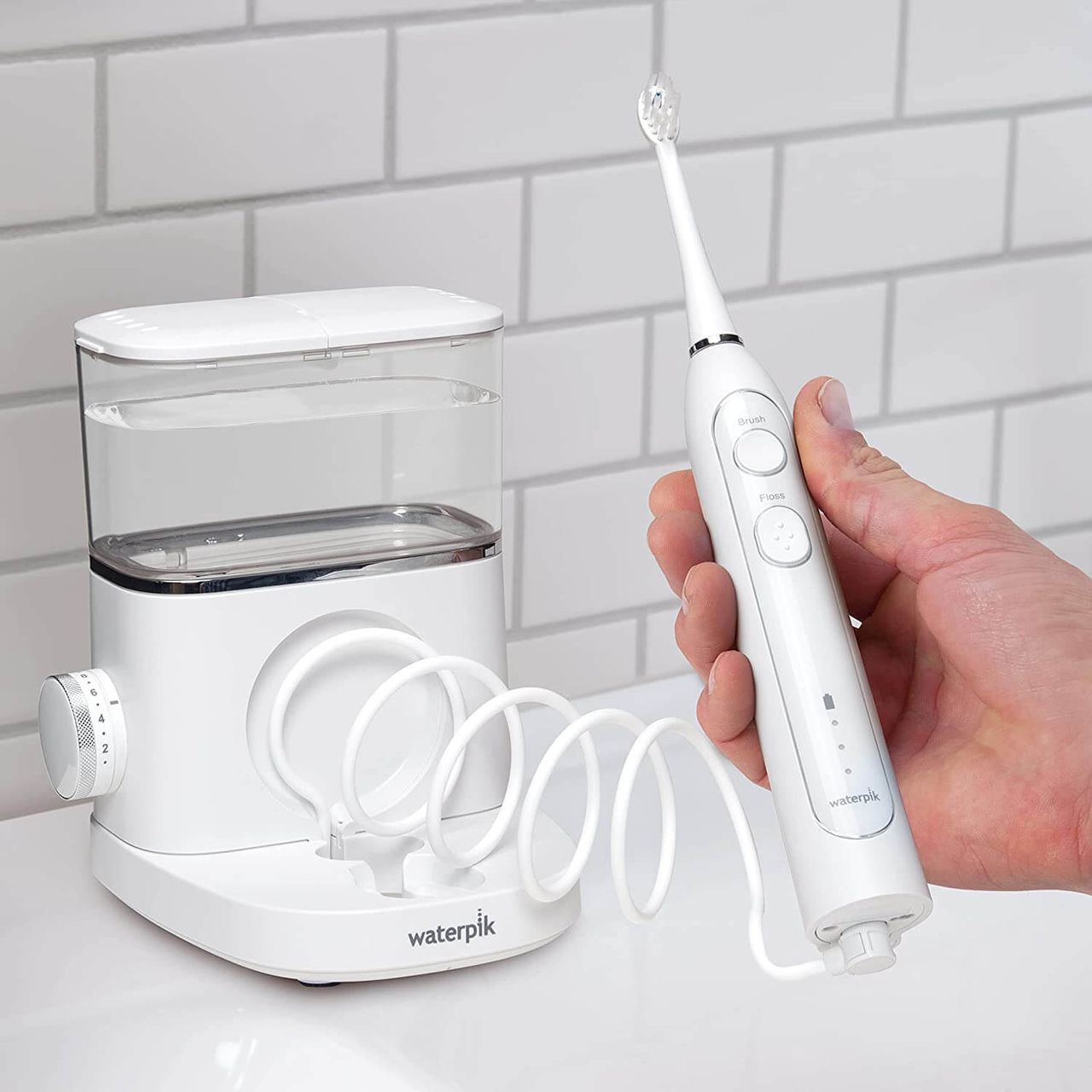 Waterpik Sonic-Fusion Zahnbürste mit integrierter Munddusche, 2-Minuten Timer   2 Bürsten