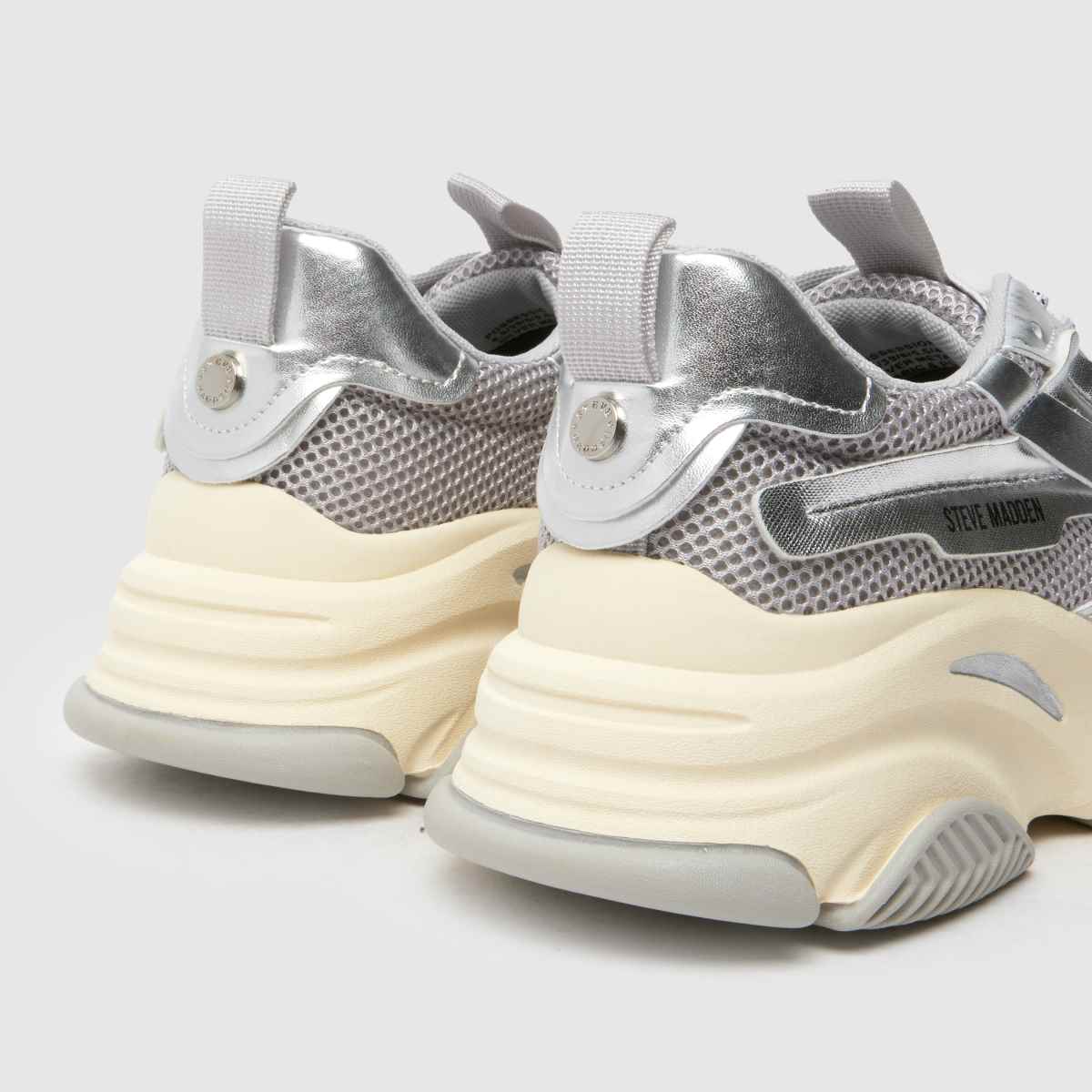Steve Madden birtoklási cipők ezüst színben
