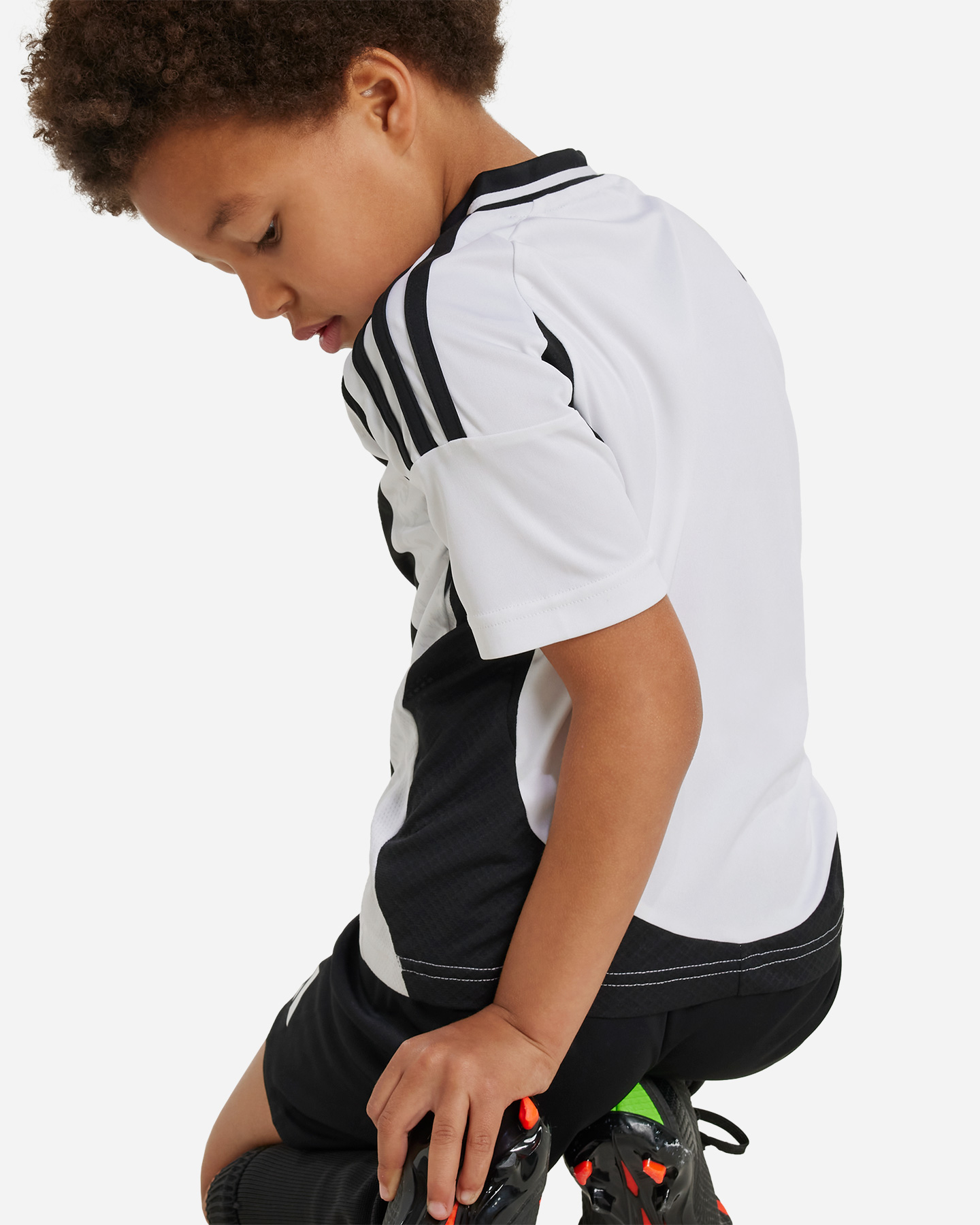 Oficiálne futbalové oblečenie Adidas Juventus Home 24-25 Jr IT3542