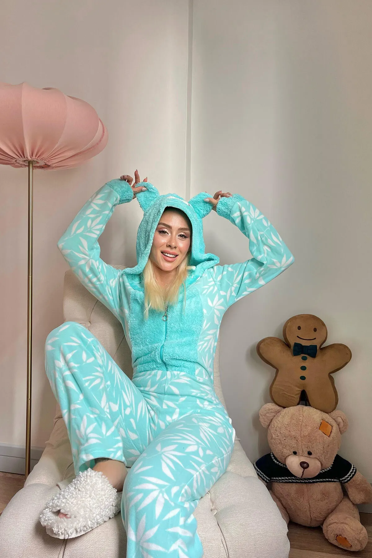 Pijamaevi  Mintgrüner Fleece-Plüsch-Overall-Pyjama mit Digitate-Muster für Damen