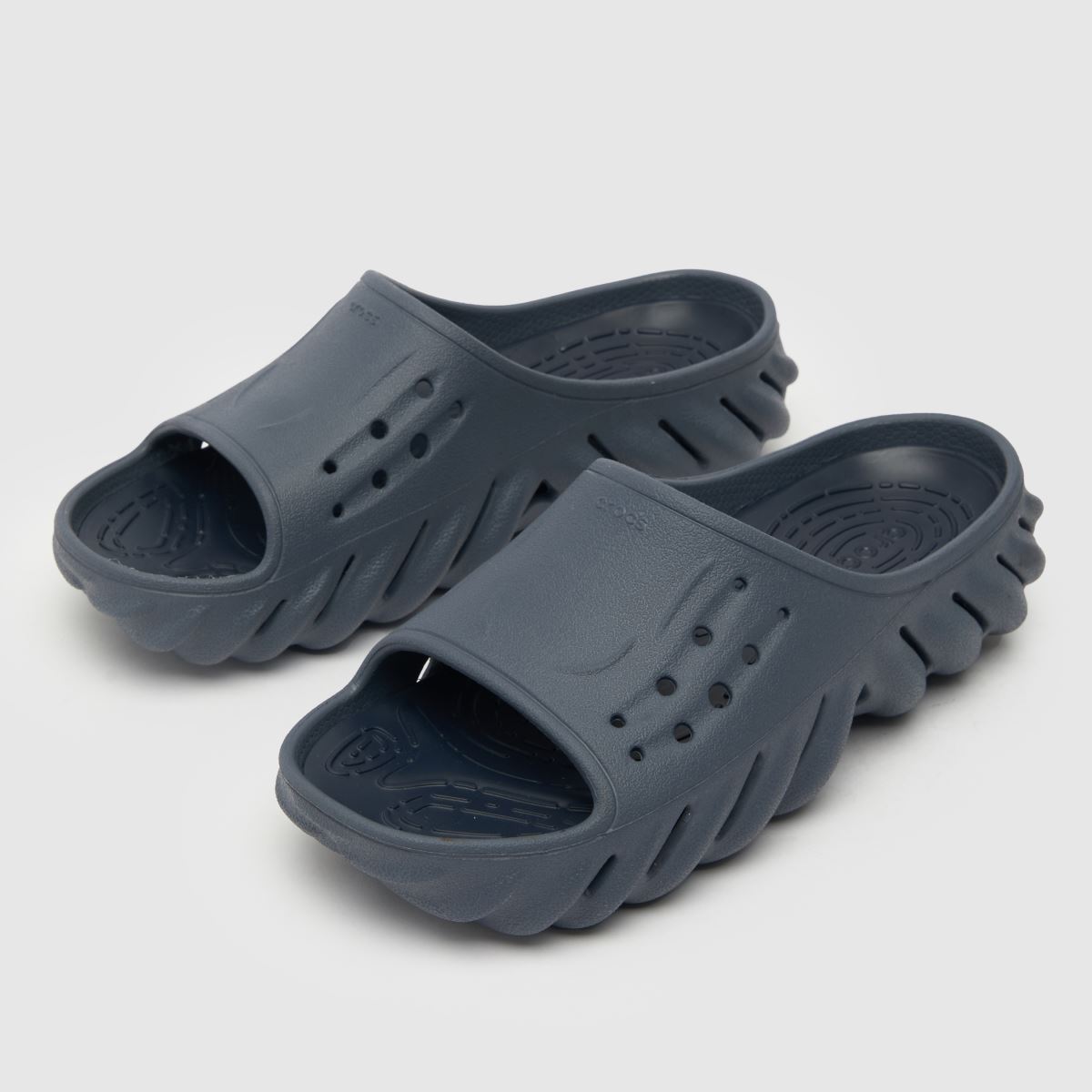Sandali Crocs Echo v mornarsko modri barvi