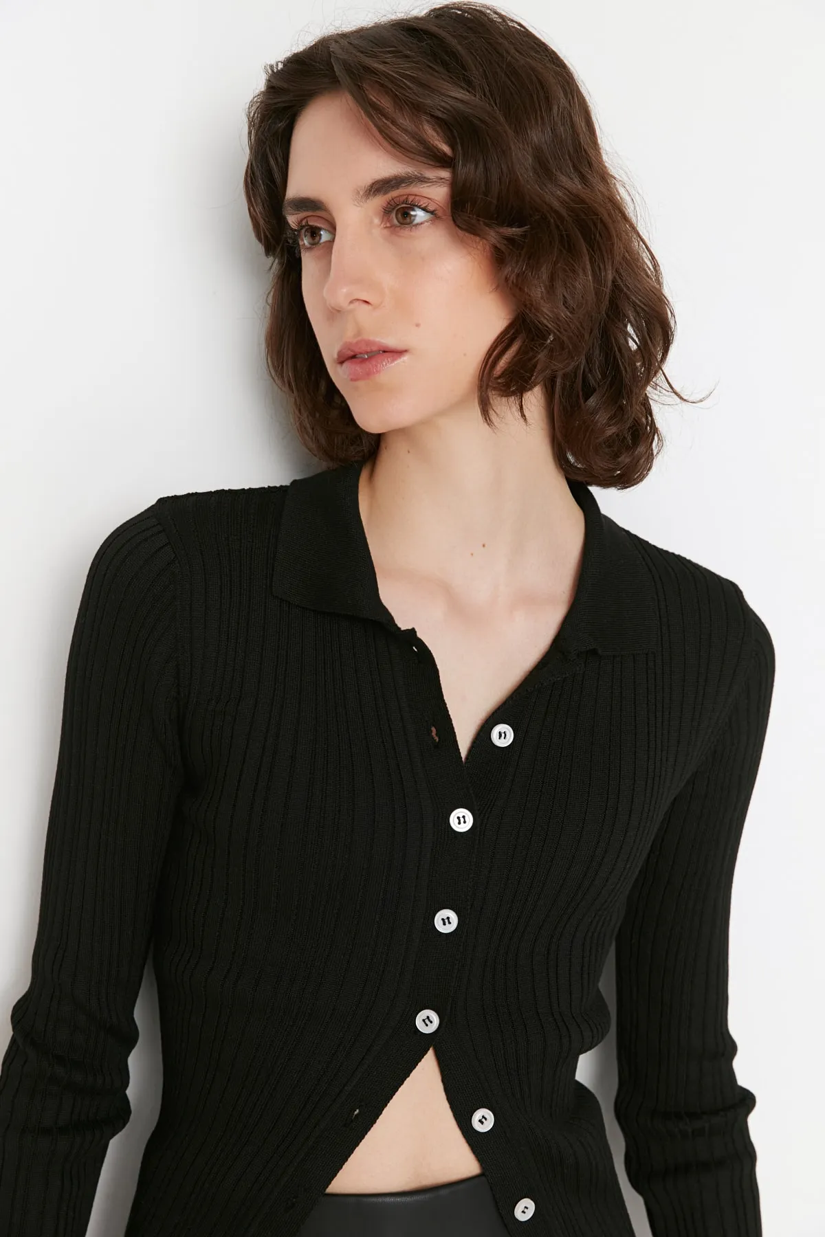 Trendyol Collection  Schwarzer Rollkragen-Strickcardigan TWOAW20HI0070