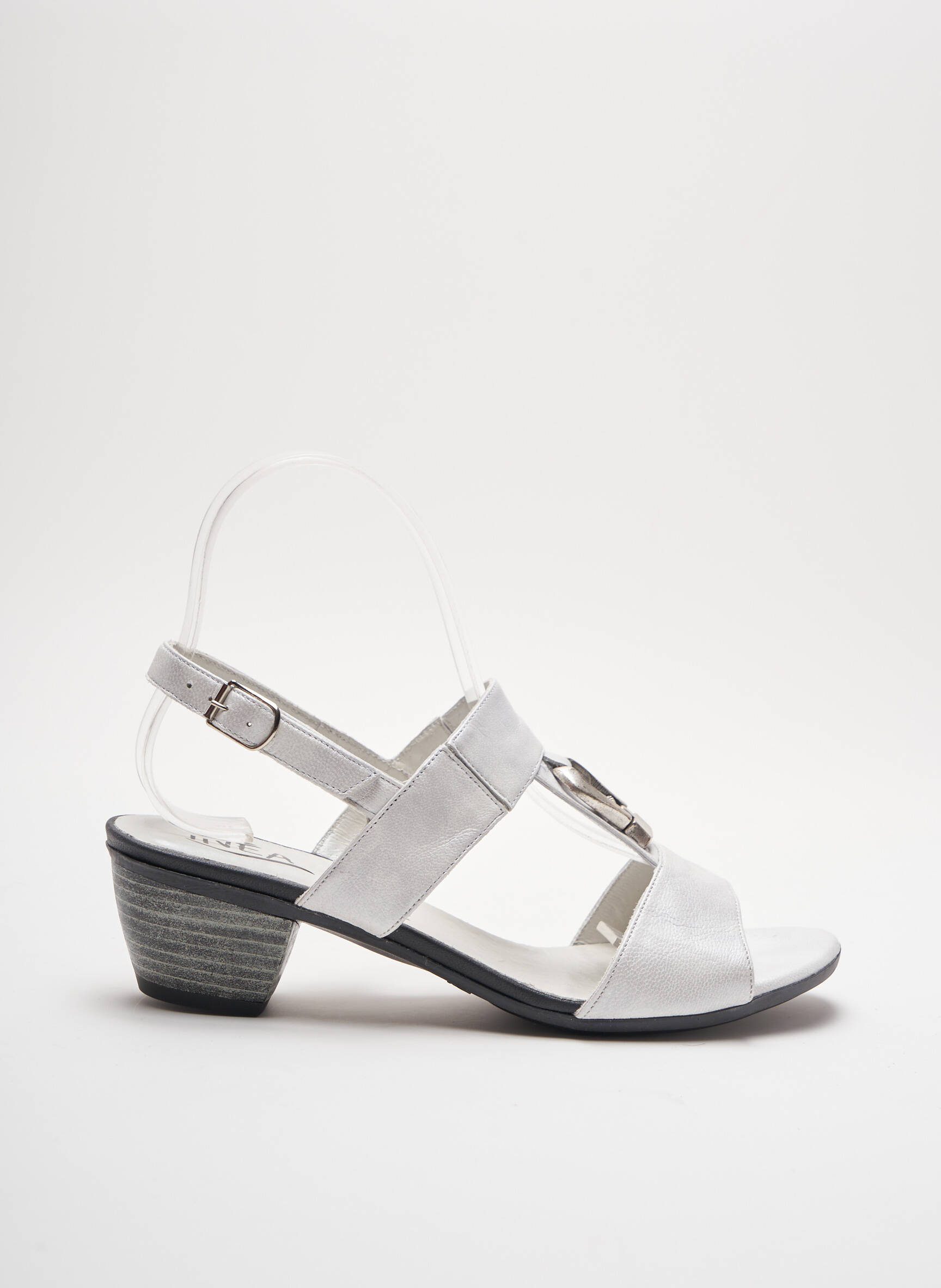Inea Sandales Nu Pieds Femme couleur blanc