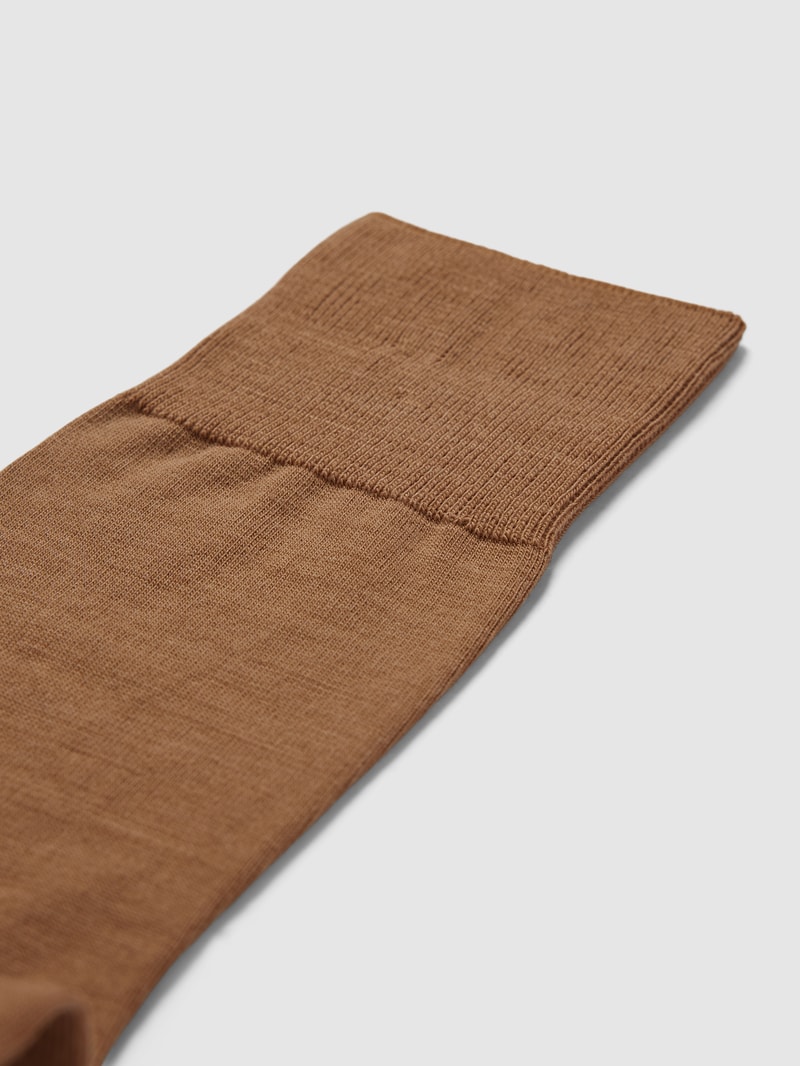 Socken mit elastischem Rippenbündchen Modell 'AIRPORT' in camel