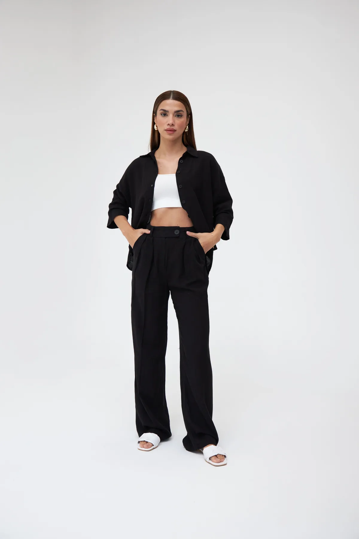 Laluvia  Schwarzes Hemd-Hosen-Doppelset aus Leinen