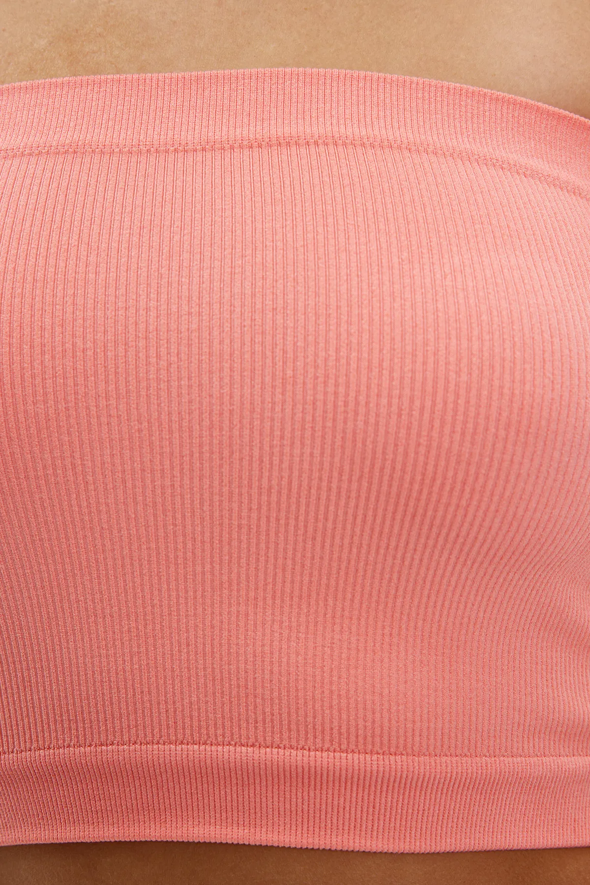 Trendyol Collection  Zartrosa nahtloser/nahtloser, leicht stützender/formender trägerloser gestrickter Sport-BH
