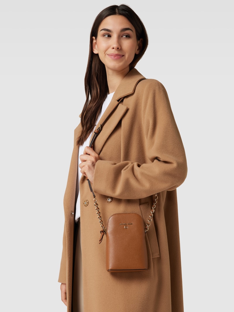 Crossbody Bag mit Label-Applikation Modell 'JET SET CHARM' in cognac