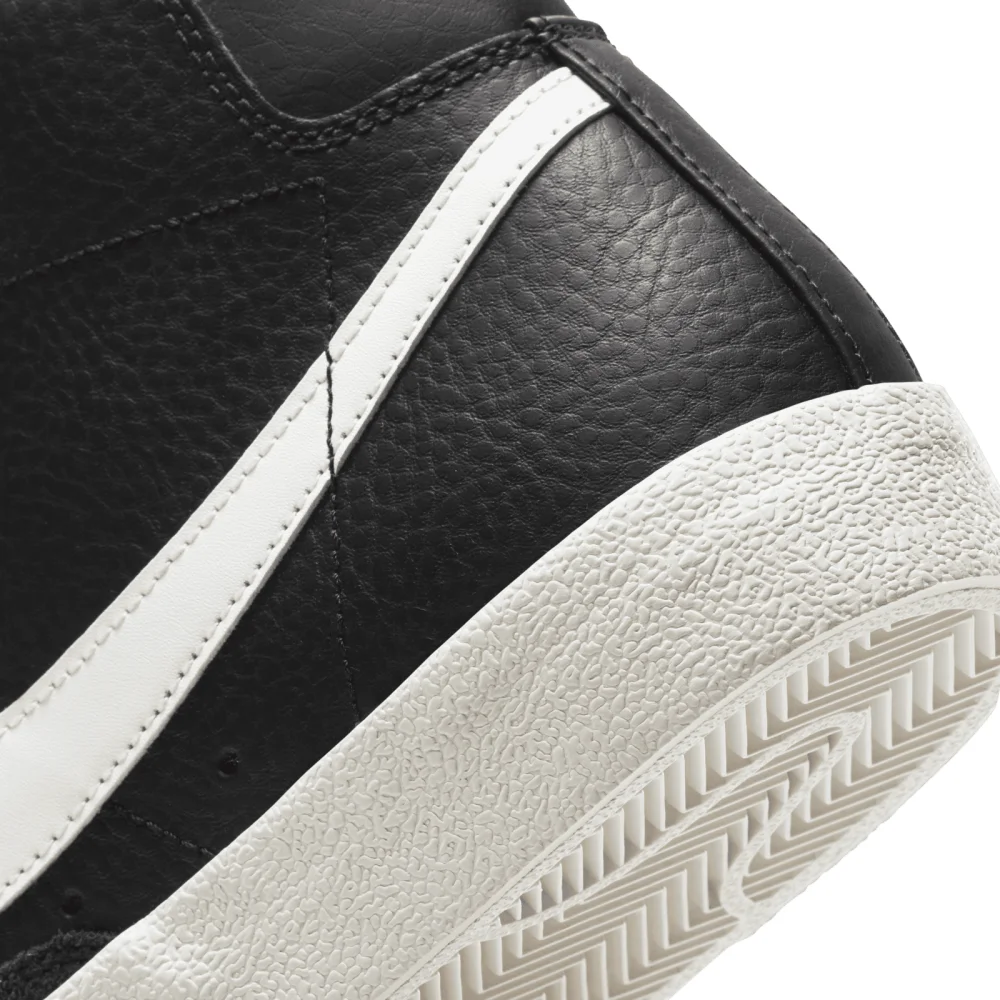 Nike Blazer Mid 77 Vintage BQ6806-002 / schwarz
