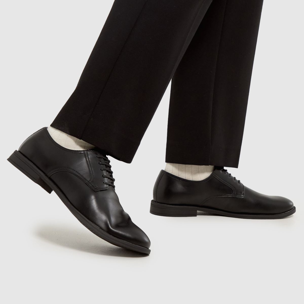 Schuh Wide Fit Malcolm cipők fekete színben