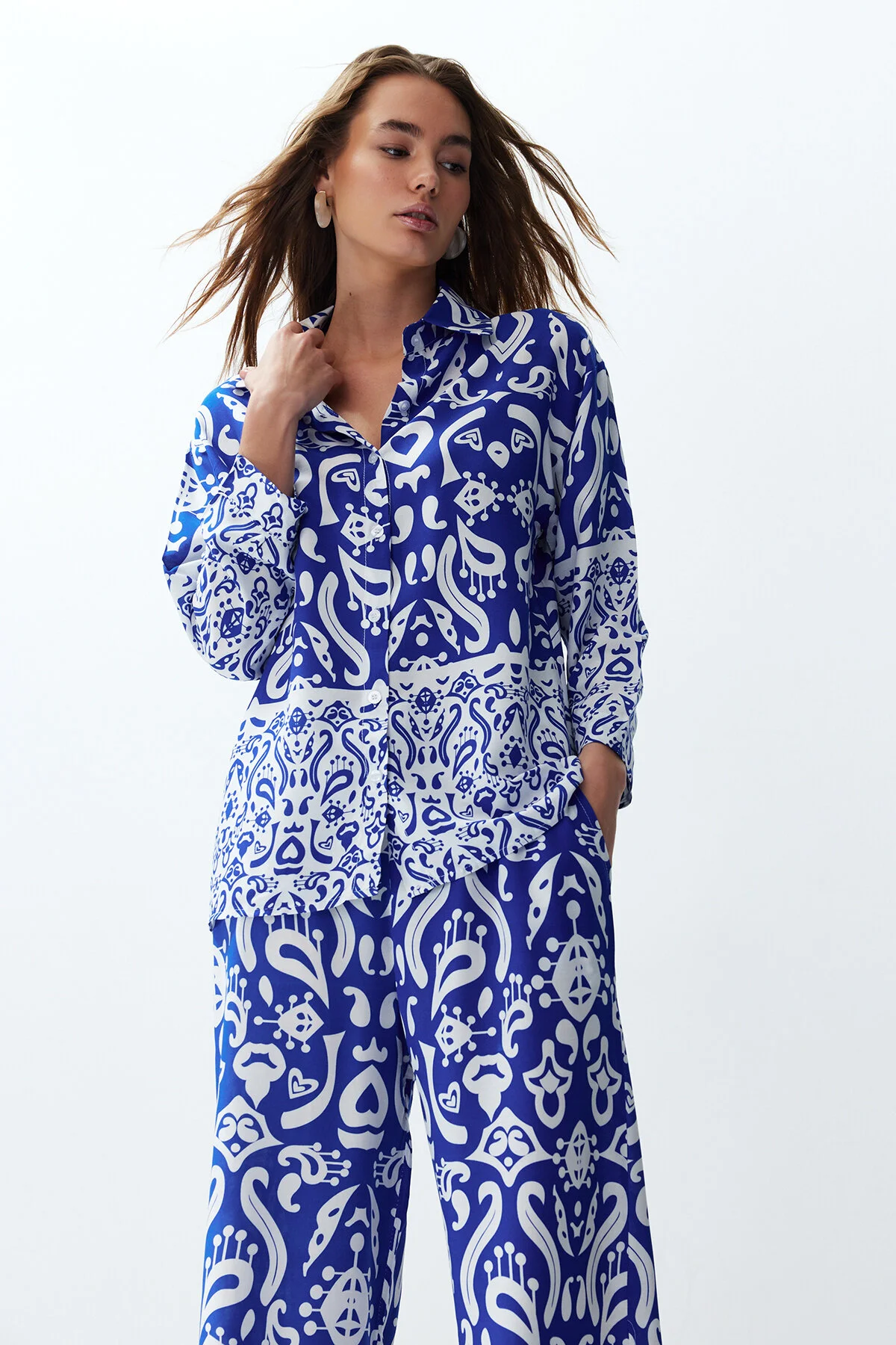 Trendyol Collection  Blaues gewebtes Unter-Oberteil-Set TWOSS24AU00082