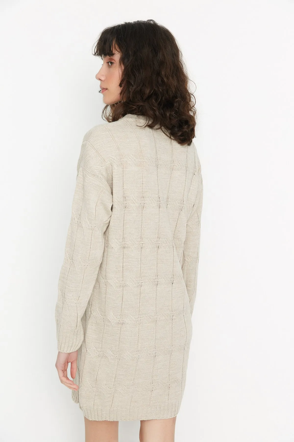 Trendyol Collection  Steiniges Mini-Strickkleid aus Haarstrick TWOAW22EL0027