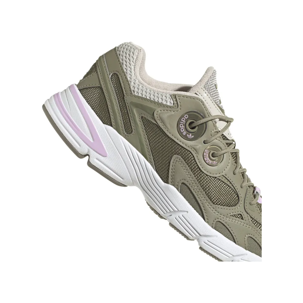 adidas Astir GX7061 / grün