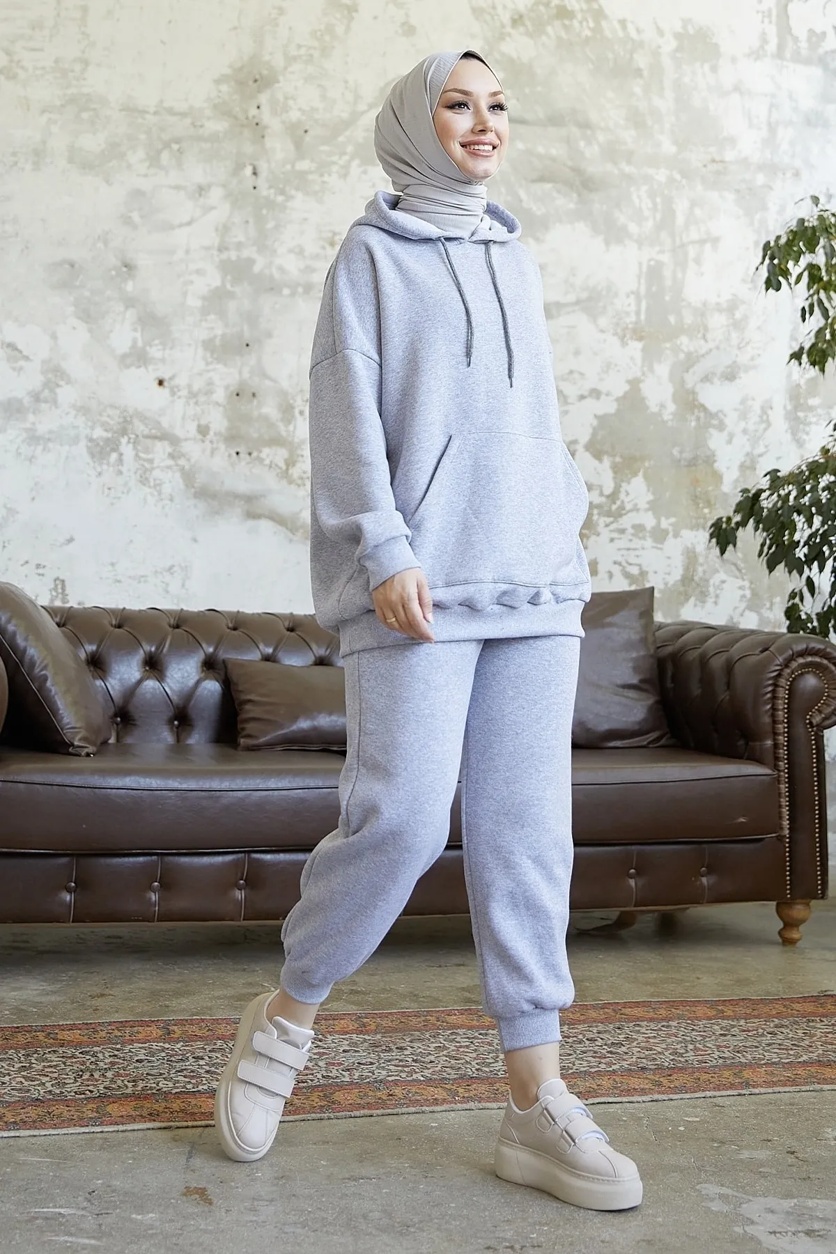 InStyle  Merva Three Thread Trainingsanzug – Grau