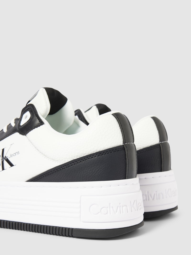 Plateau-Sneaker mit Label-Details in black