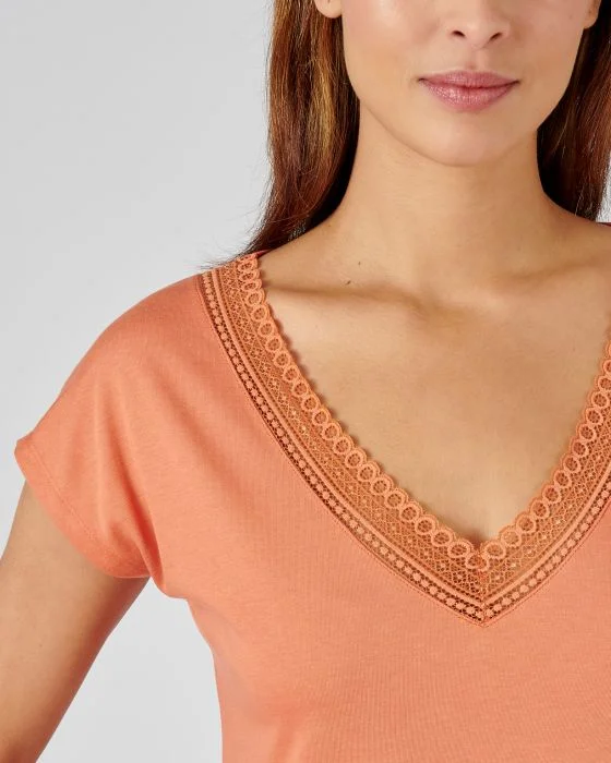 Tee-shirt manches courtes col dentelle Climatyl