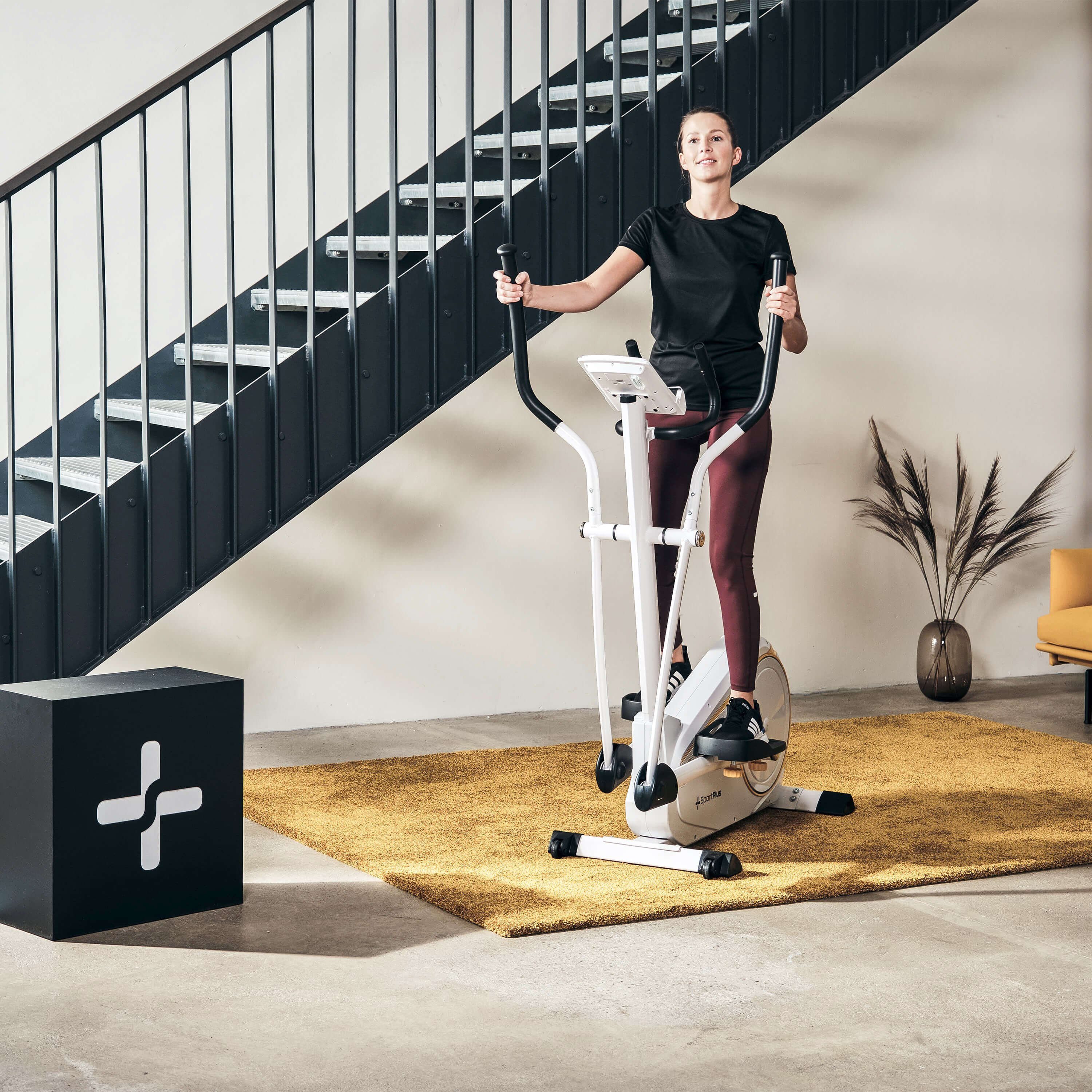 SportPlus Crosstrainer SP-ET-9600-W-iE, Crosstrainer, Ellipsentrainer, 17 kg Schwungmasse, 24 Widerstandsstufen, SP-ET-9600-W-iE