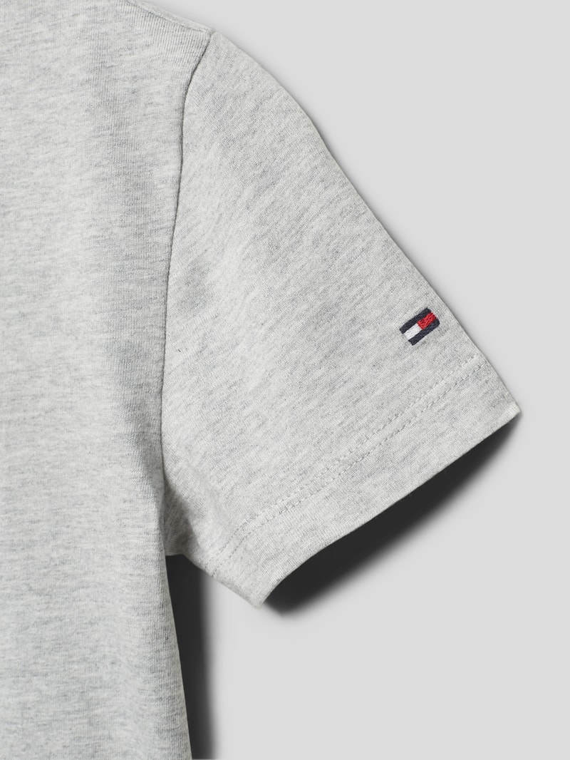 T-Shirt mit Label-Print Modell 'VARISTY TEE' in mittelgrau meliert