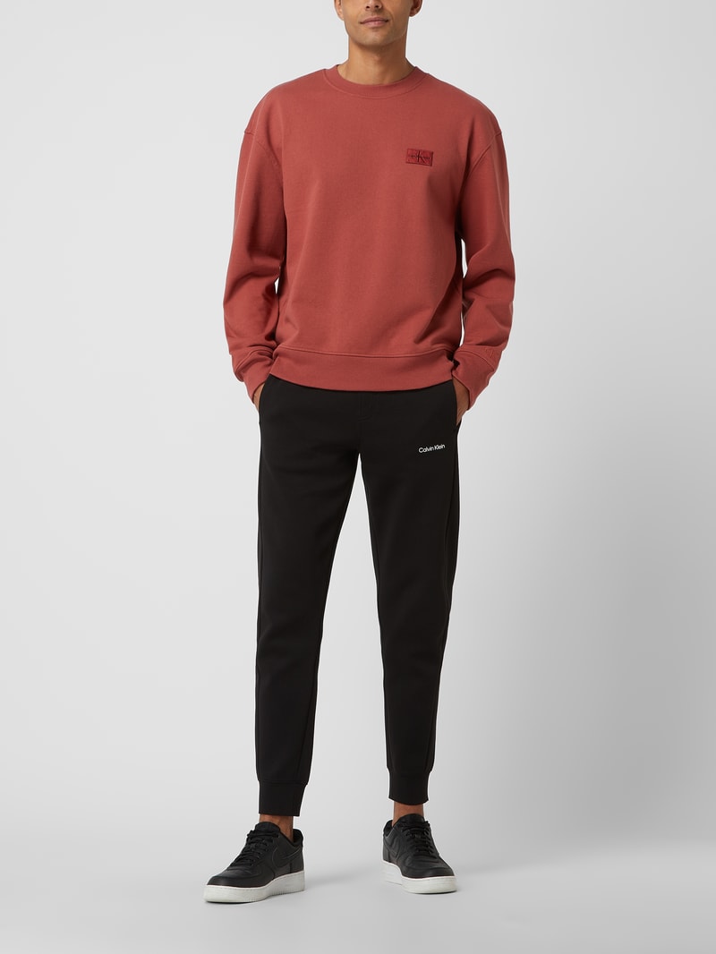 Sweatshirt mit überschnittenen Schultern  in rostrot