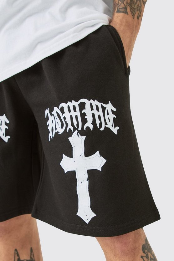 Oversize Shorts mit Homme Gothic Kreuz Print