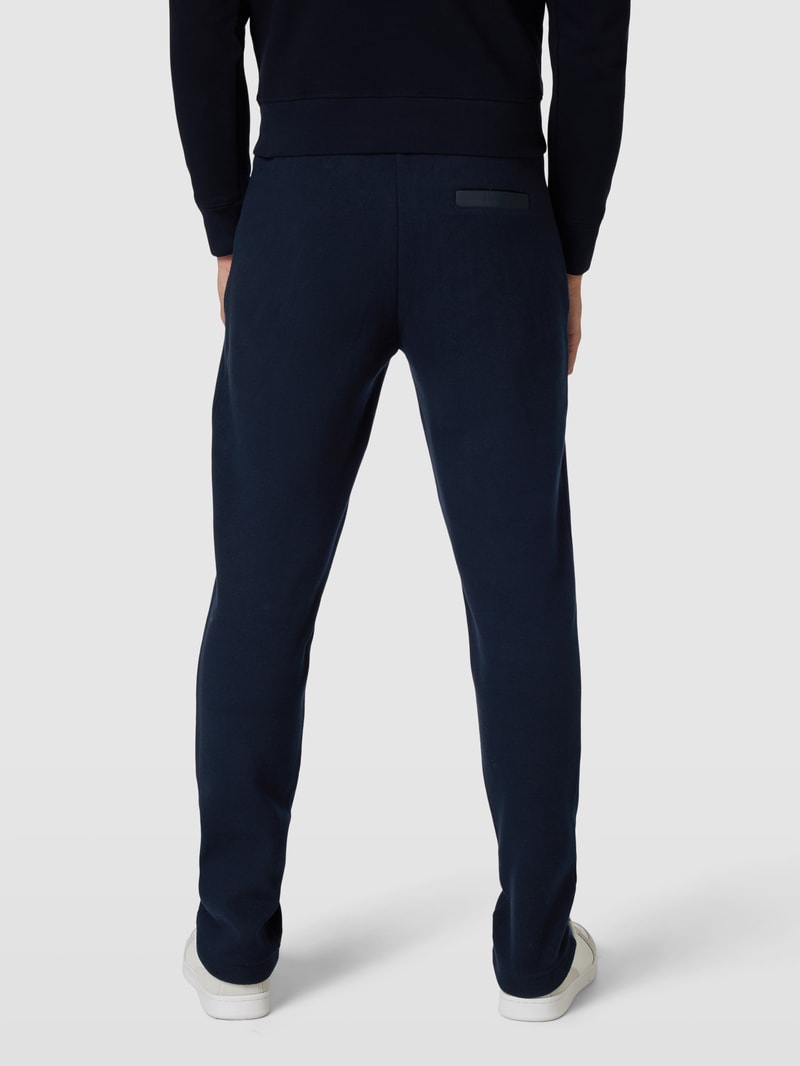 Sweatpants mit Gesäßtasche in marineblau