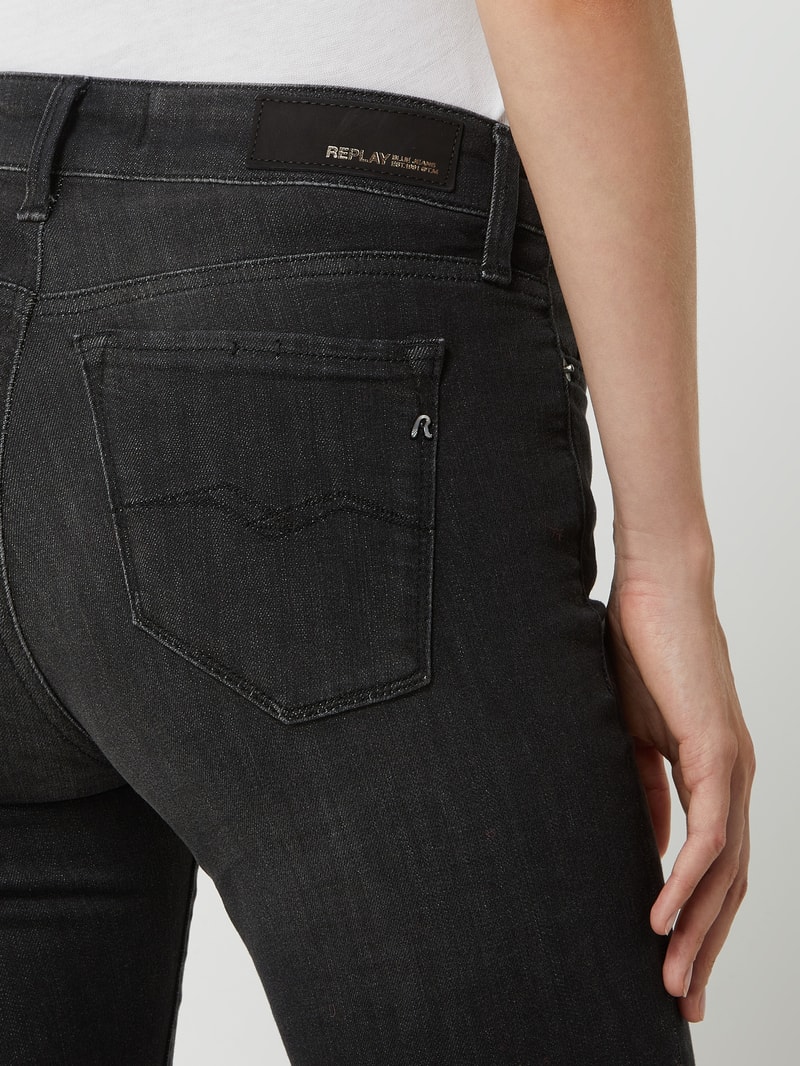 Skinny Fit High Waist Jeans mit Stretch-Anteil Modell 'Luzien' in schwarz