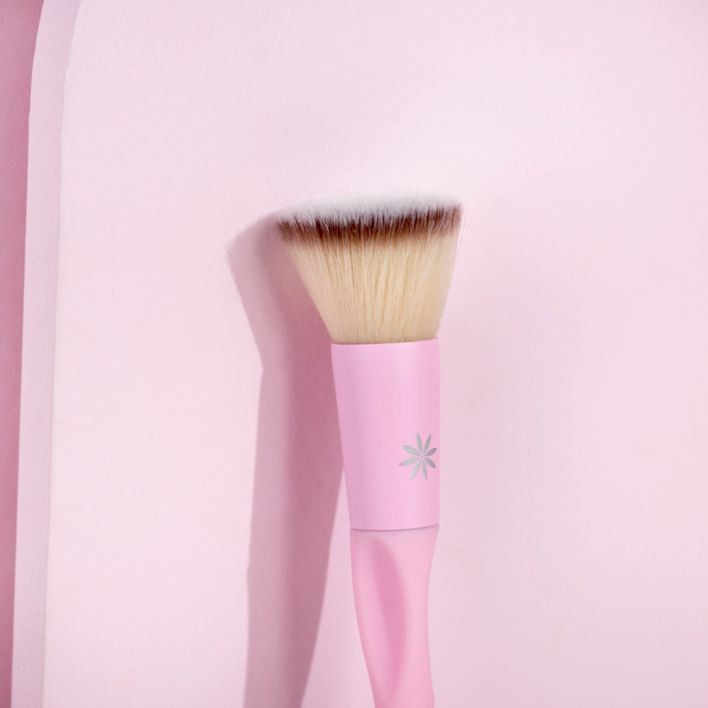 Brushworks Pinceau Fond de teint HD Rose Pinceau